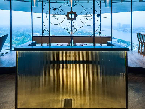 RESTAURANT MOON