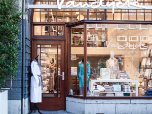 Vandyck Experience Store