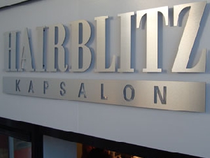 HAIRBLITZ KAPSALON